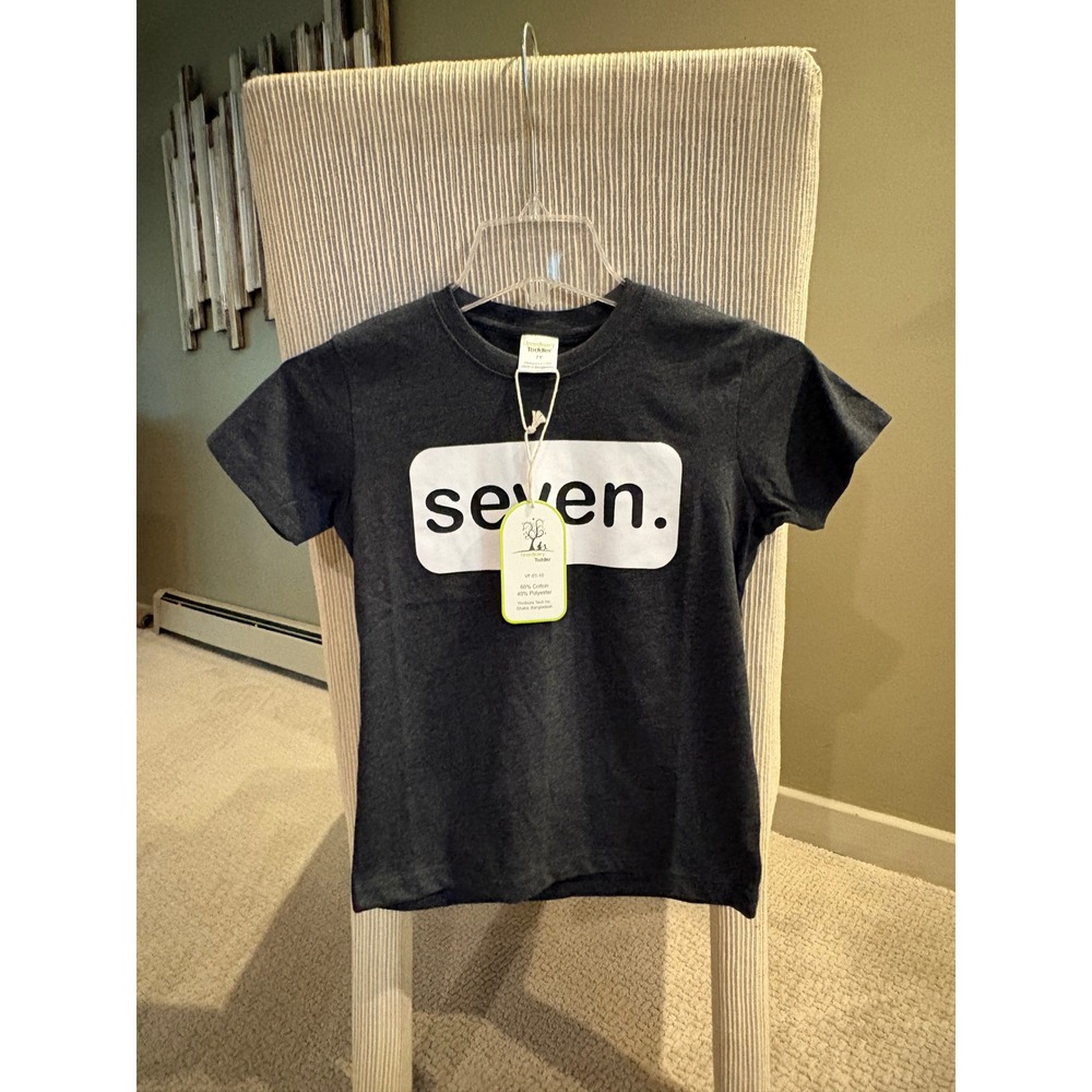 New Unordinary Toddler Kids unisex Seven Graphic T-Shirt Gray 7Y Birthday Tee